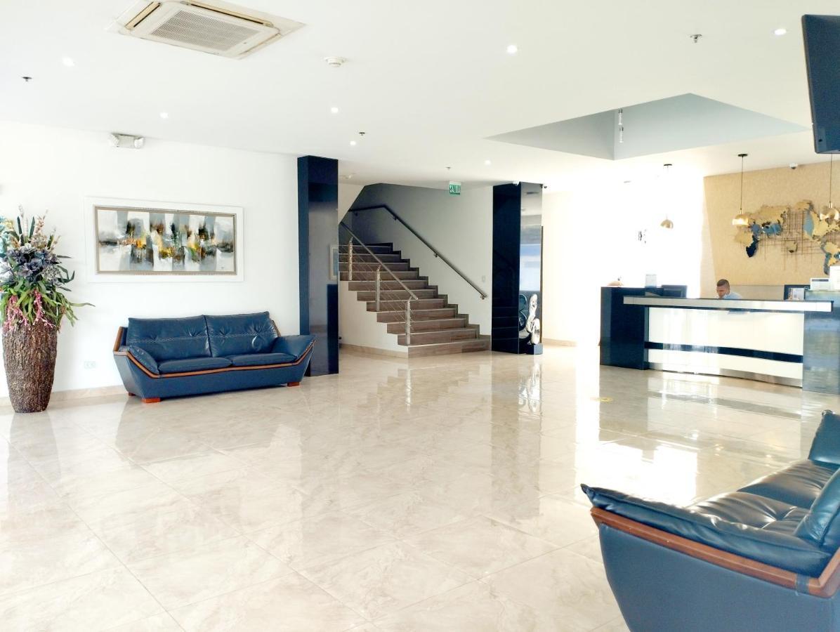 Hotel Royal Elim International Cali Bagian luar foto Lobby