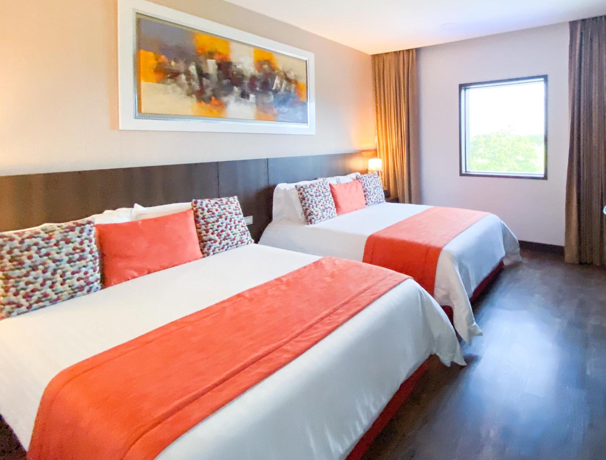 Hotel Royal Elim International Cali Bagian luar foto